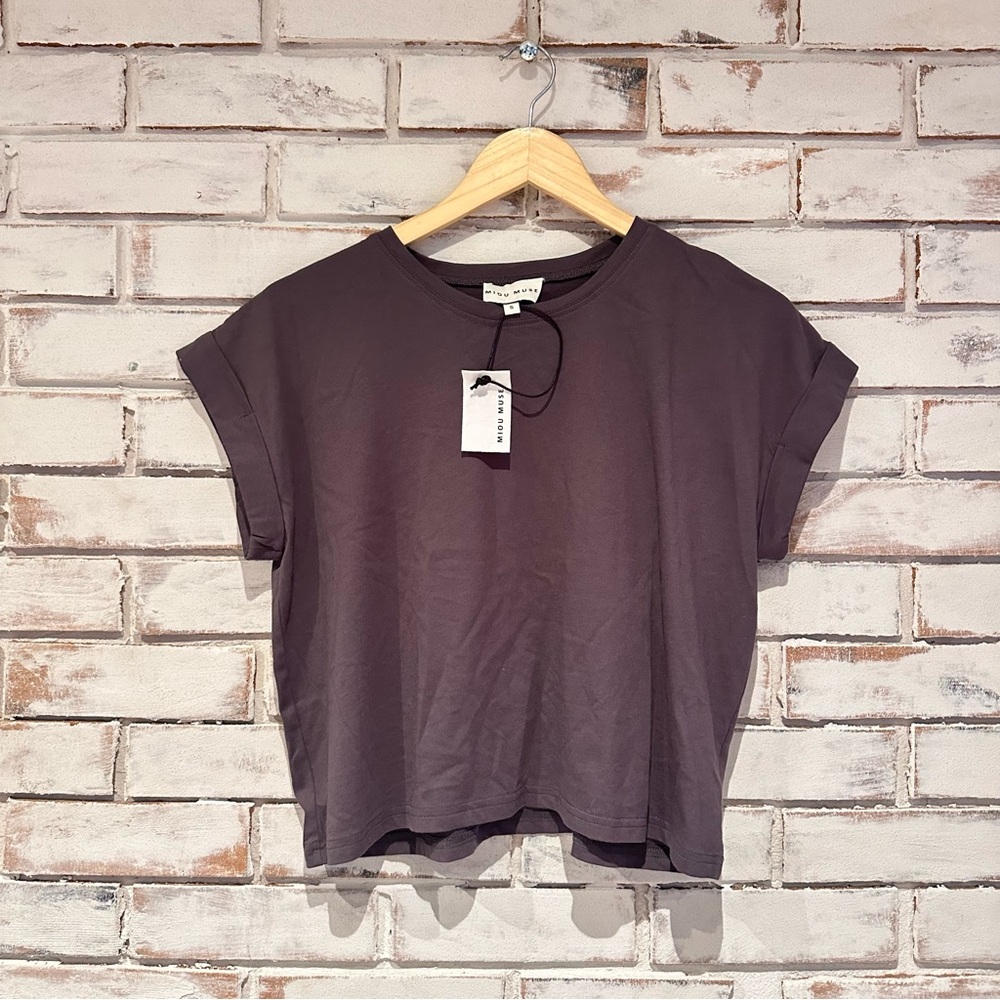 Miou Muse dark gray round neck cuffed sleeve tee